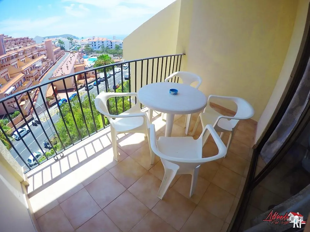 Castle Harbour Aparthotel Los Cristianos